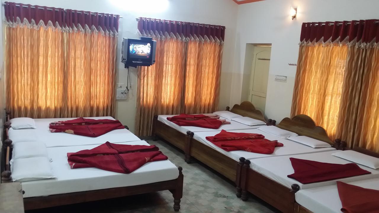 Вилла N K F Residency Майсур Экстерьер фото